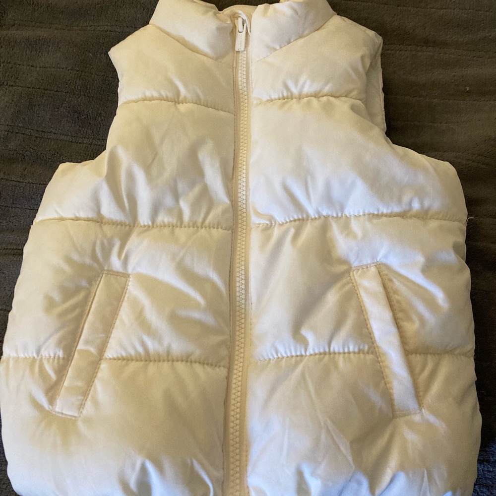 Old Navy Girl Toddler Cream Puffer Vest